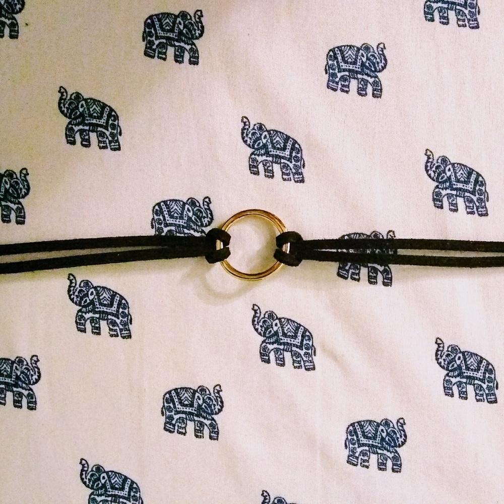 Adorable choker